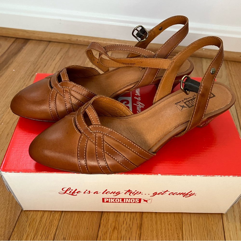 New In Box Pikolinos 39